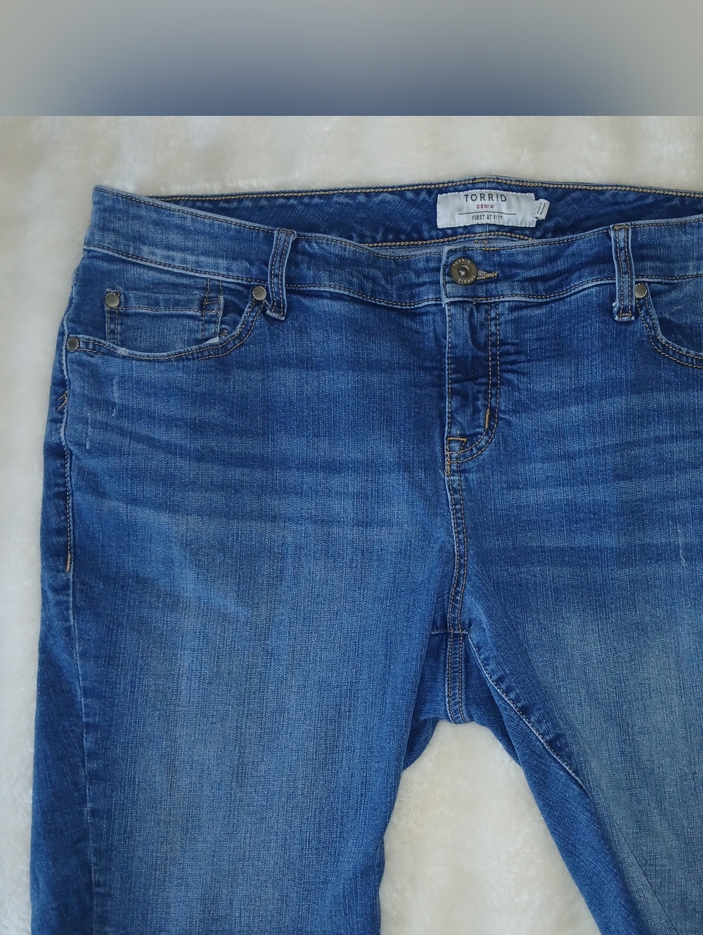 Torrid Women's Skinny Blue Stretch Jean Shorts